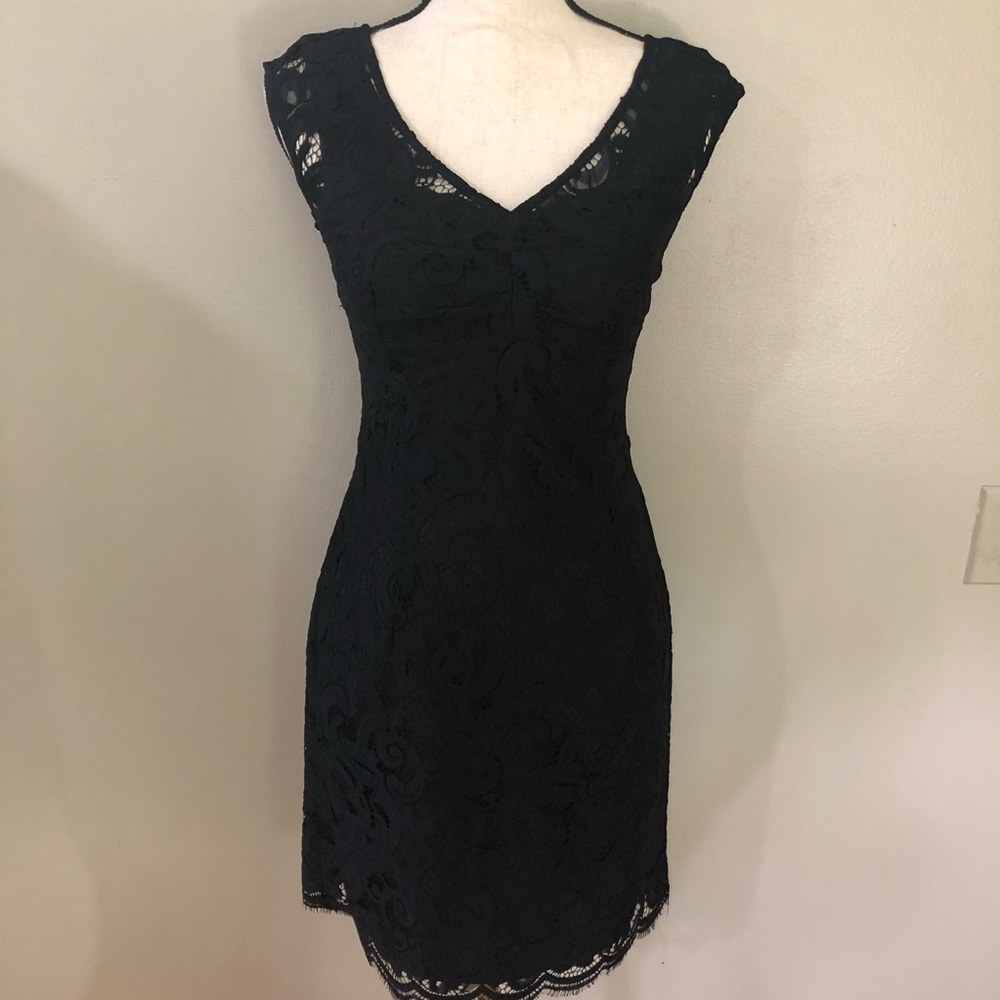 Lilly Pulitzer Lace Dress - Picture 2 of 9